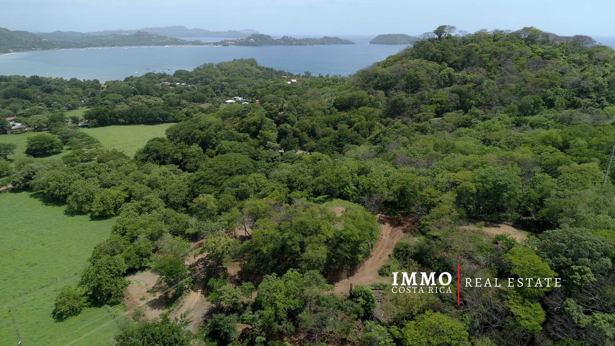 5000m2 Lot with 2 Terraces, Large Buildable Area, 1km to Beach