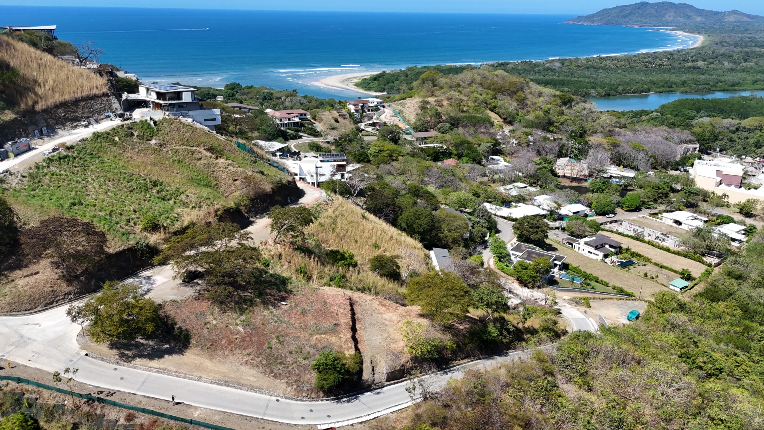 1201m2 Ocean View Lot in Luxurious Gated Community 1km to Tamarindo